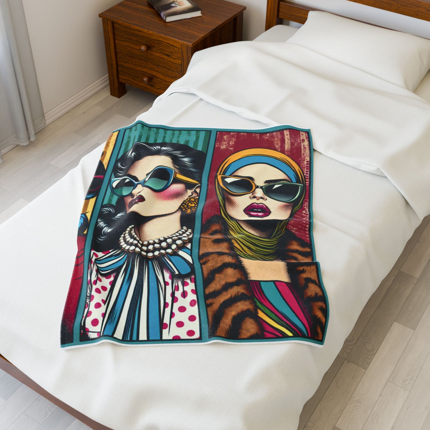 Retro Fashion Icons in Focus - Plush Blanket