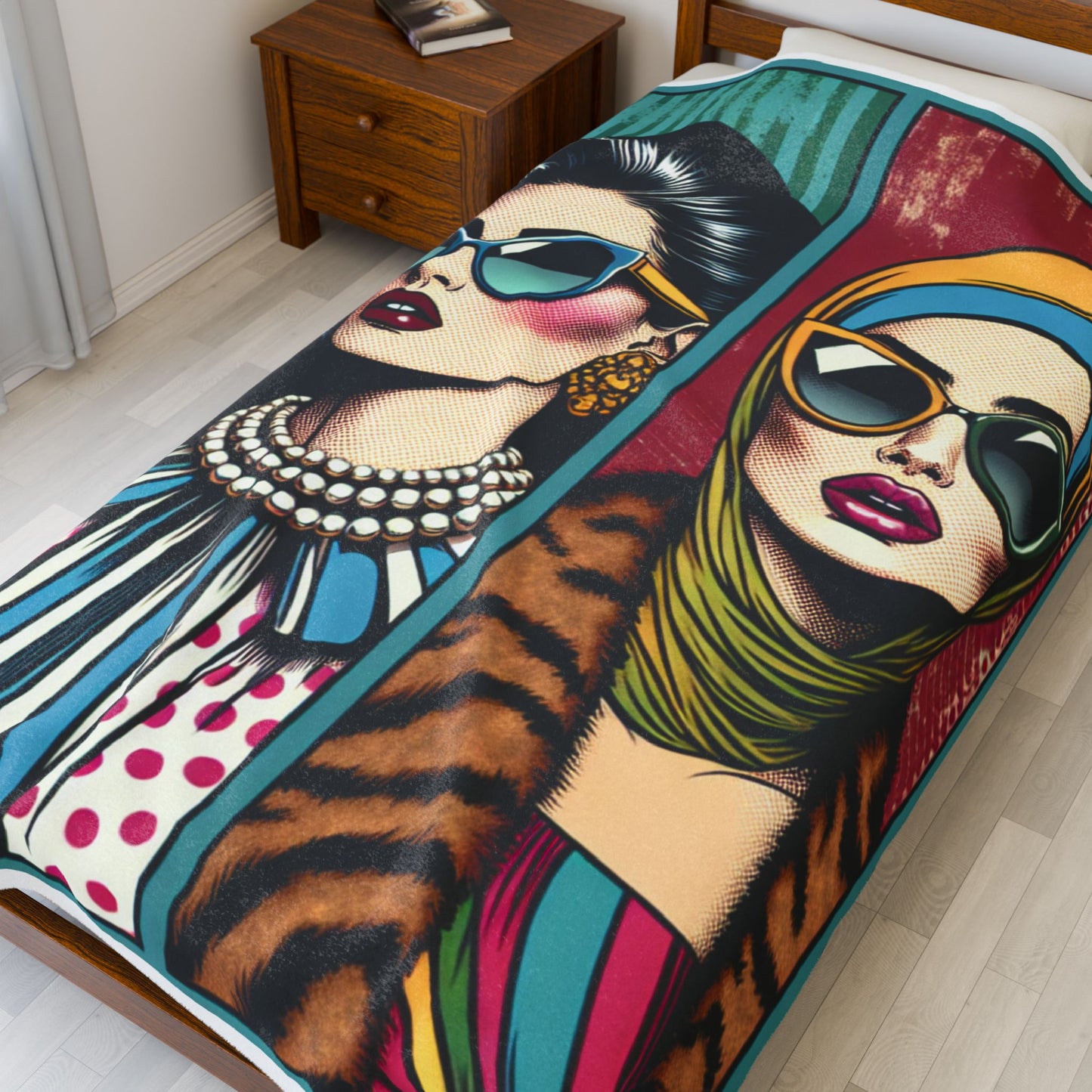 Retro Fashion Icons in Focus - Plush Blanket