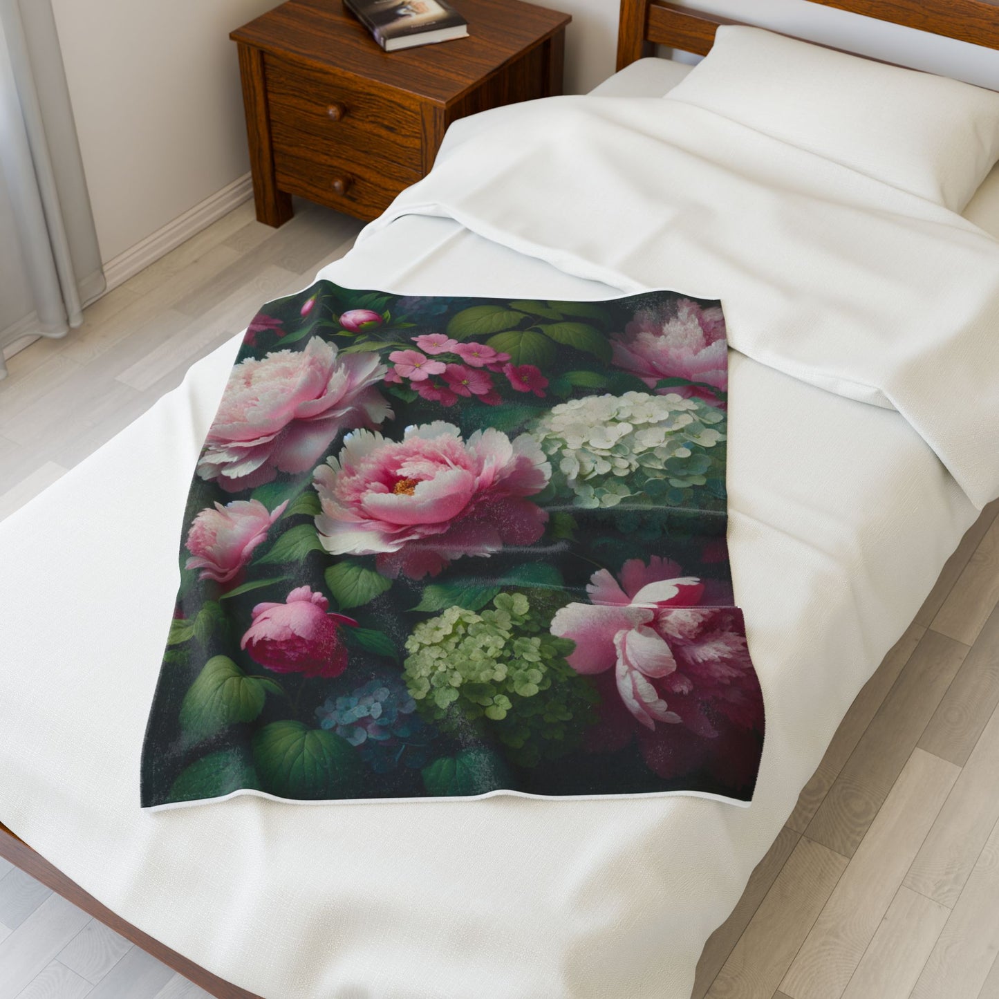 Bountiful Blooms - Plush Blanket